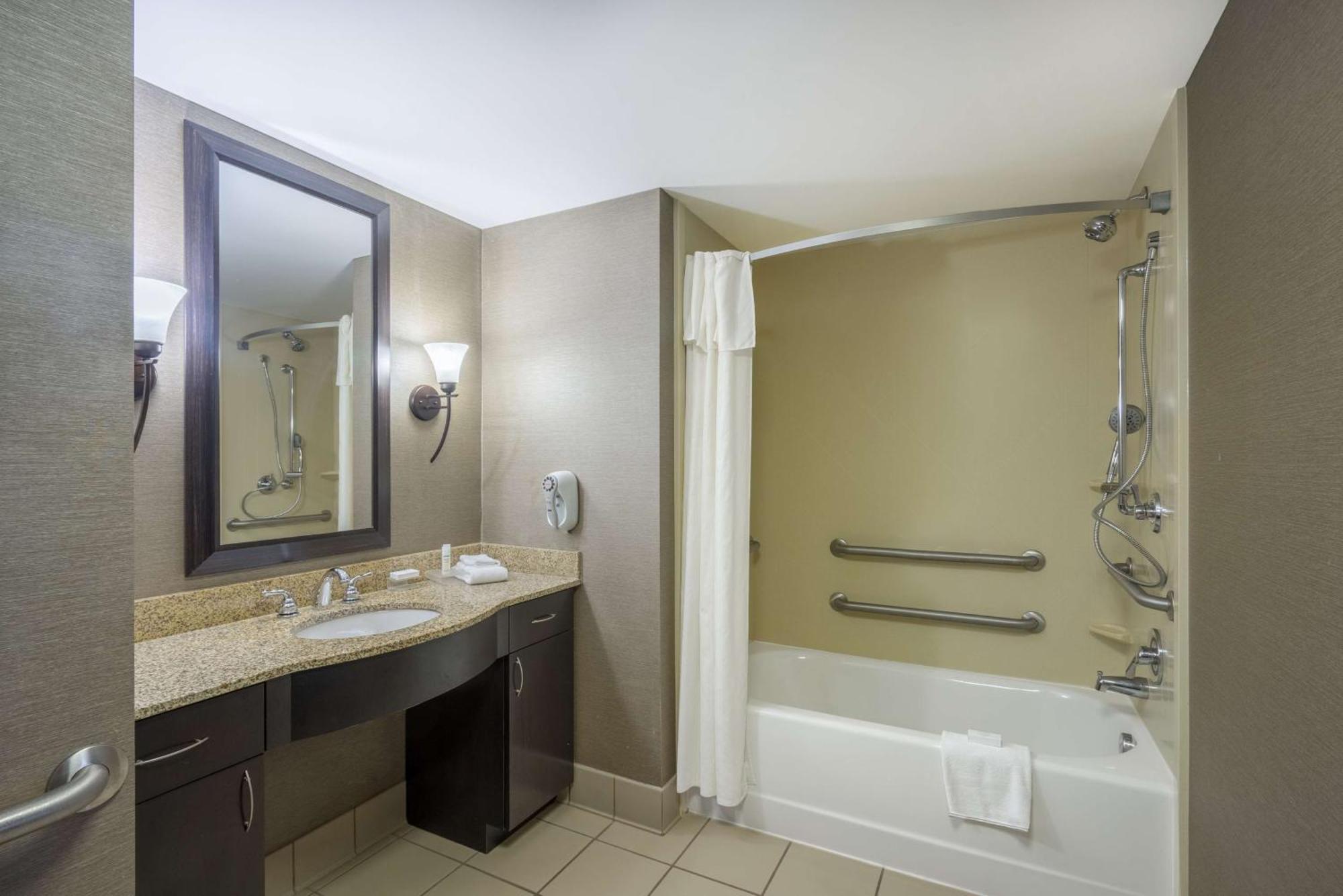Homewood Suites By Hilton Louisville-East Exterior photo